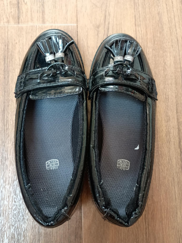 Clarks 13F patent brogues 