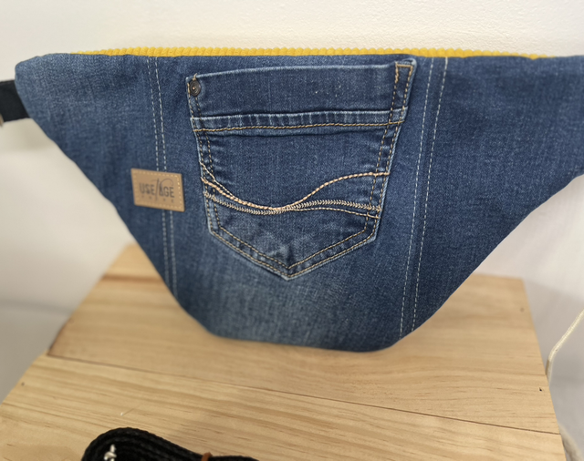 Sac Banane modèle POLINE– Pièce Unique en Jean et Velours Revalorisé