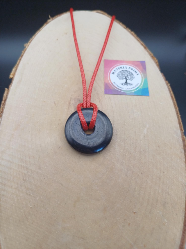Collier shungite donut