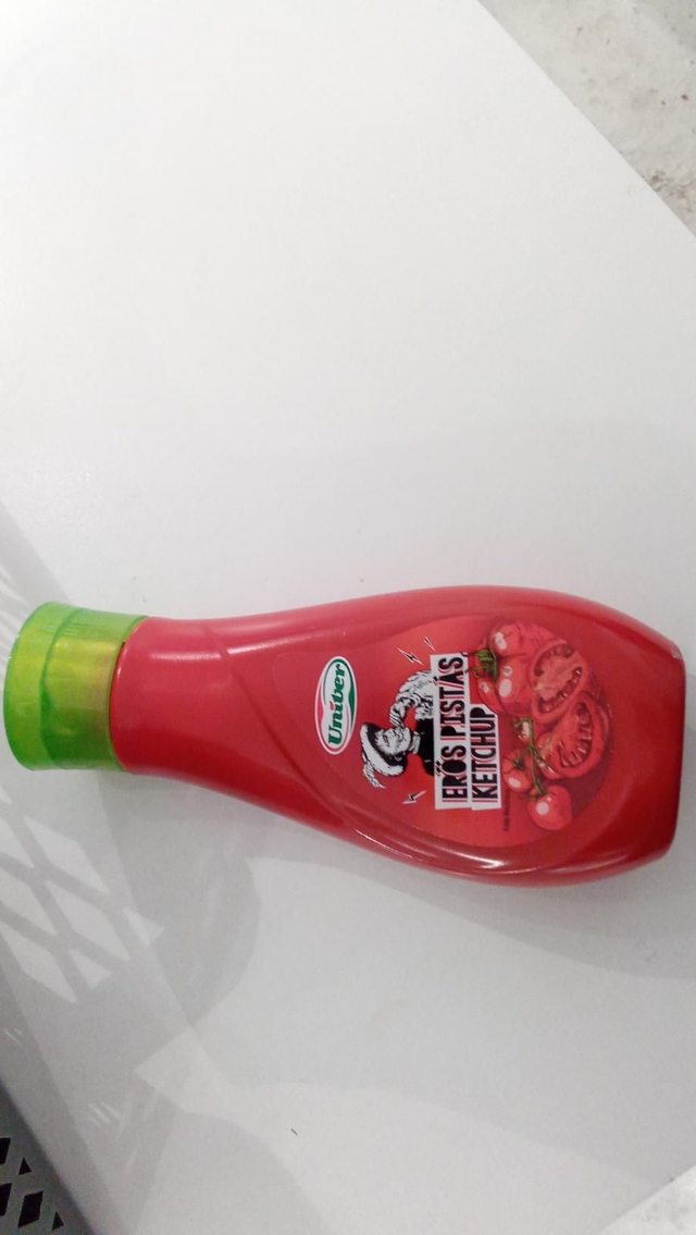 Univer ketchup (eros pista)