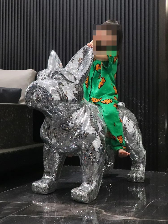 O1-2 - Statue Bouledogue strass Argent H.VERNISE 