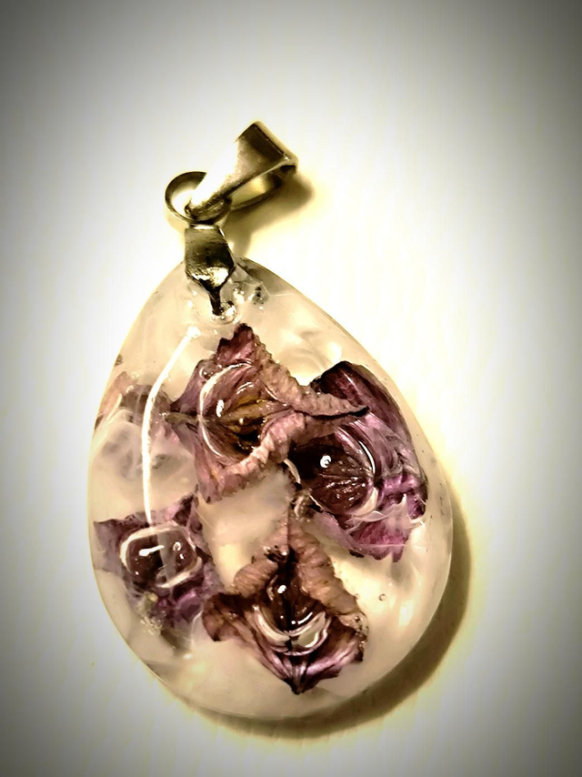 Pendentif hortensia vague blanche 