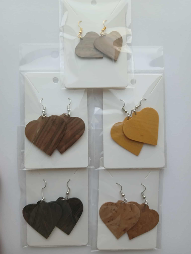 Paire de boucles d’oreilles en forme de cœur, en loupe orme