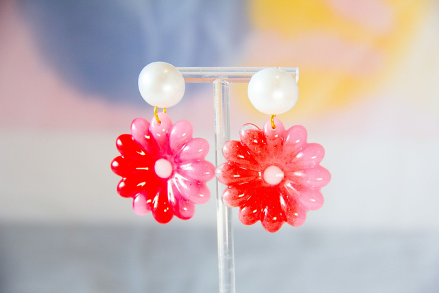 Retro Floral Earrings Pearl Effect - Pink and Red Daisy Statement Earrings