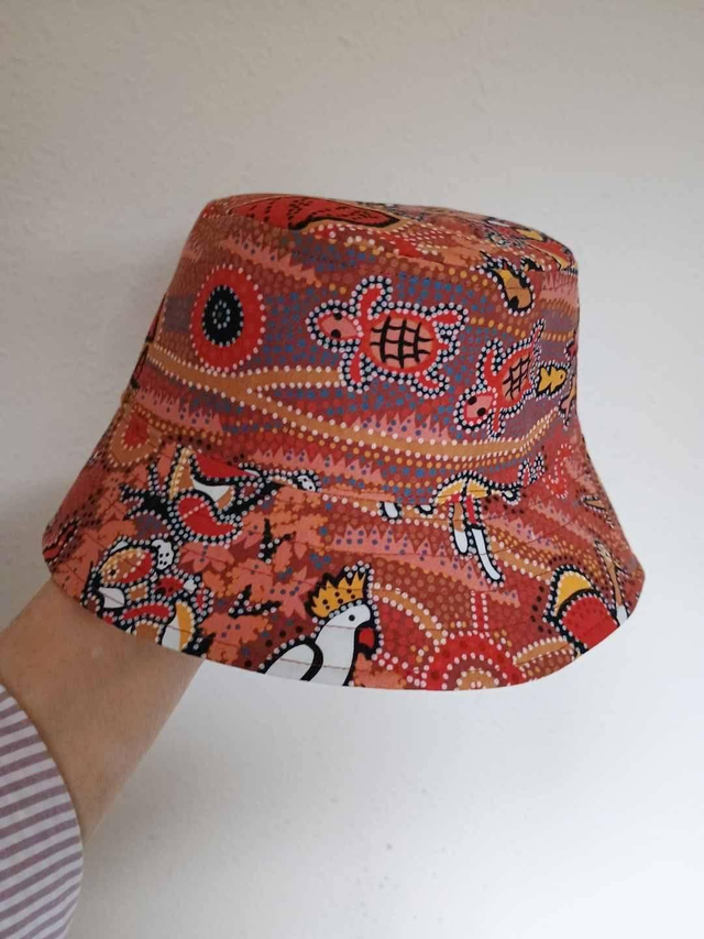 Hat - approx. 2-4 yrs.   Australiana