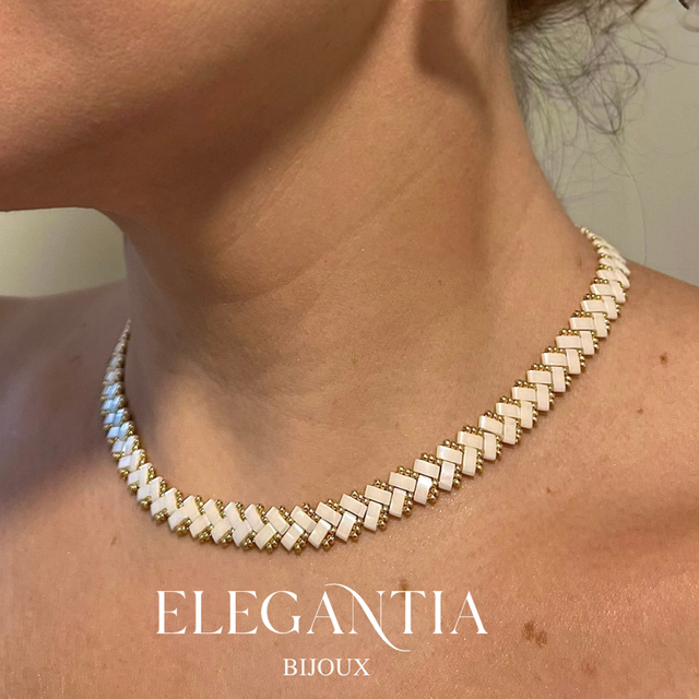 Collier tissé à la main 