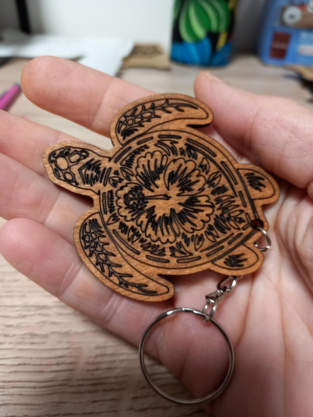 Porte-clé en bois tortue marine