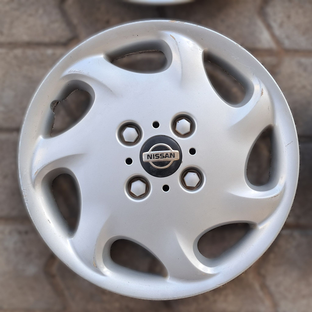 Enjoliveur Nissan Maxima/Almera 15&quot; Occasion 