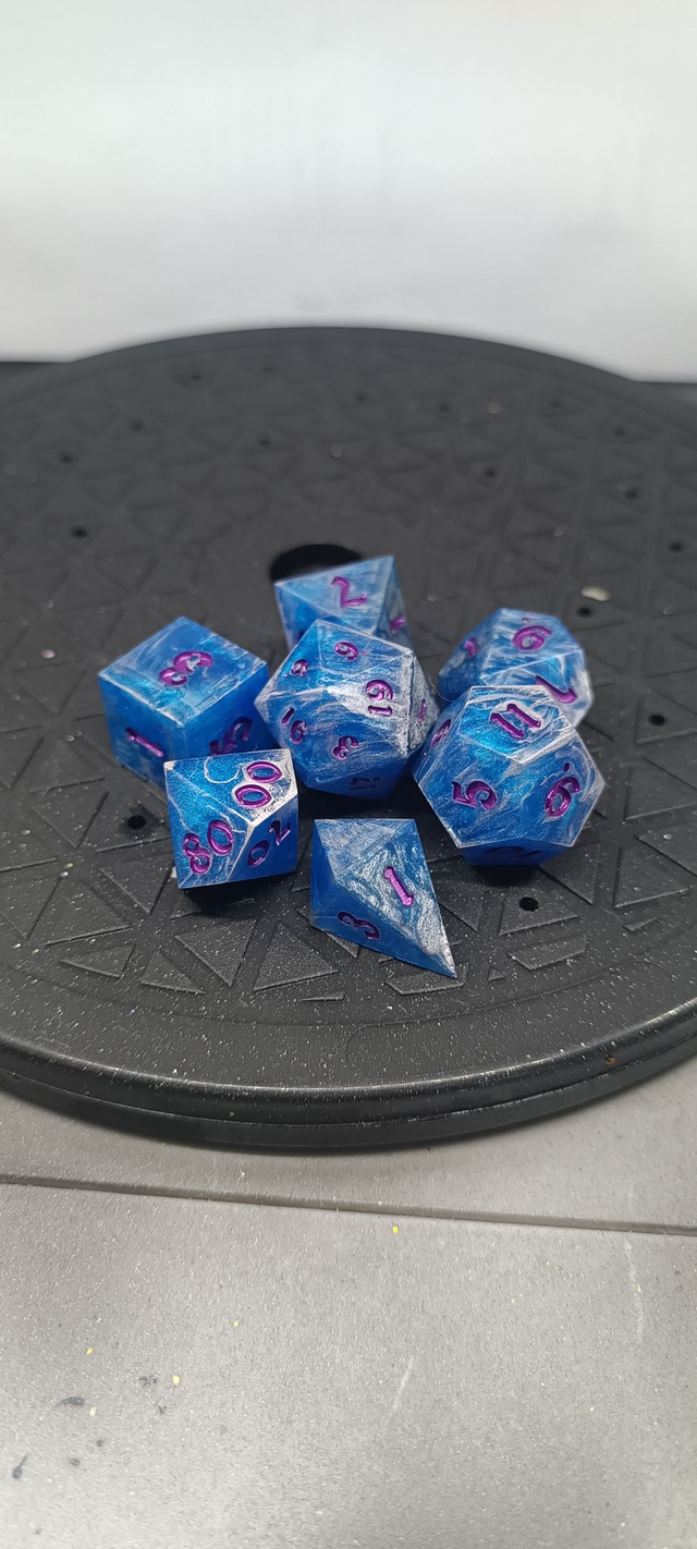 "Silver Waves" Dice Set