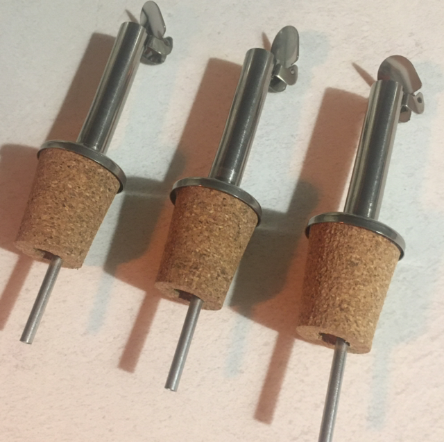 3 Bec verseurs a clapet inox