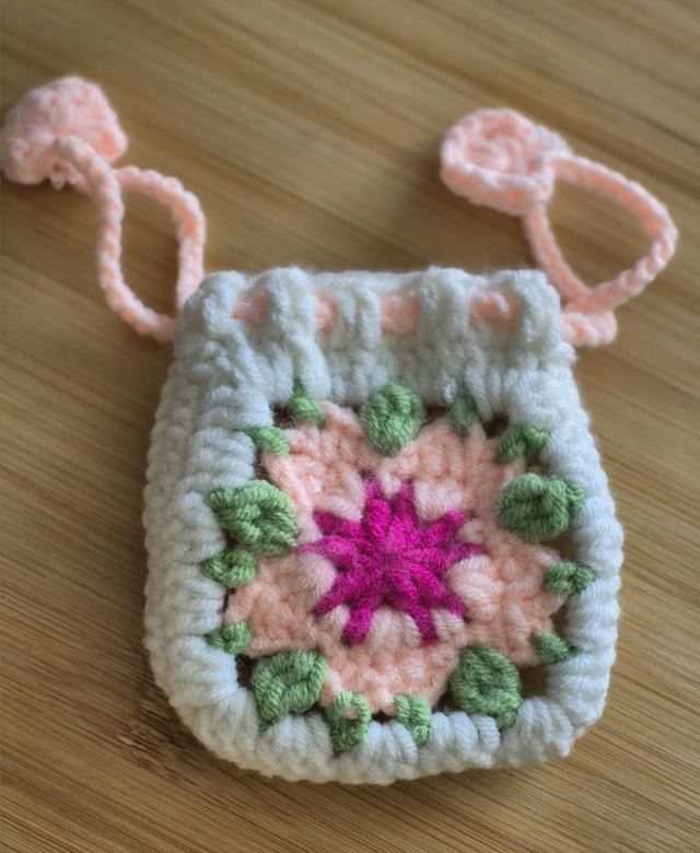 Perfect little pouch Perfect for those tiny items