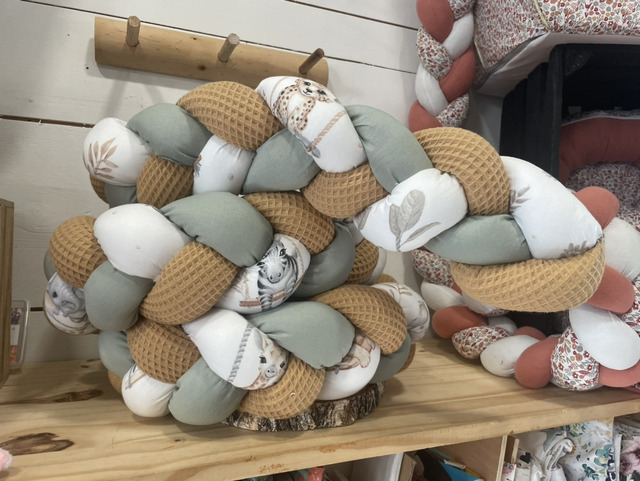 Tresse de lit tons savane Camel vert amande