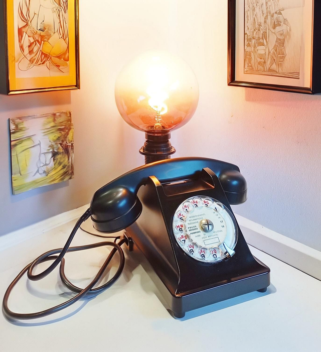 Collection Gaston année 50, Lampe téléphone vintage bakélite, Lampe d'ambiance à poser, Téléphone vintage noir, Artisanat Français