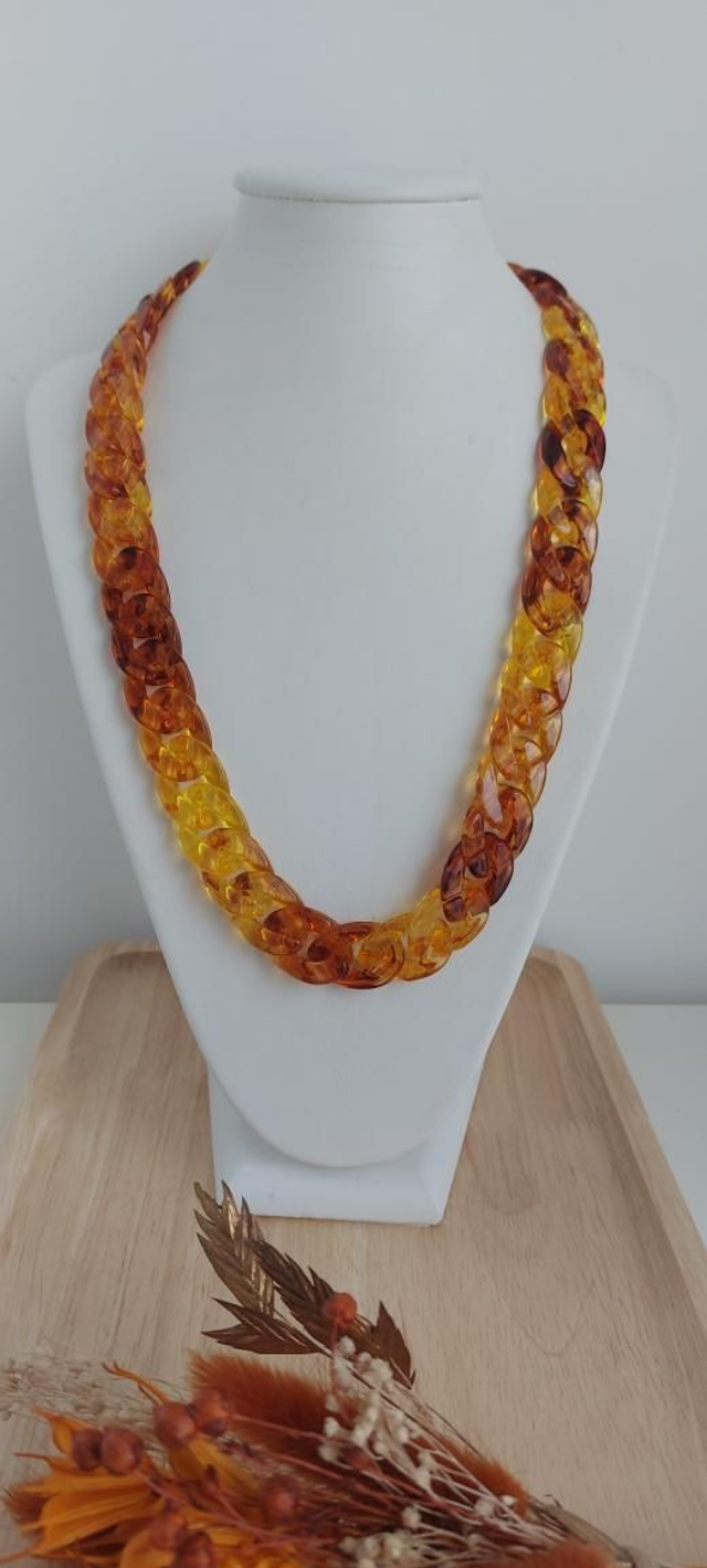 Collier Gaspard coloris marron clair marbré 