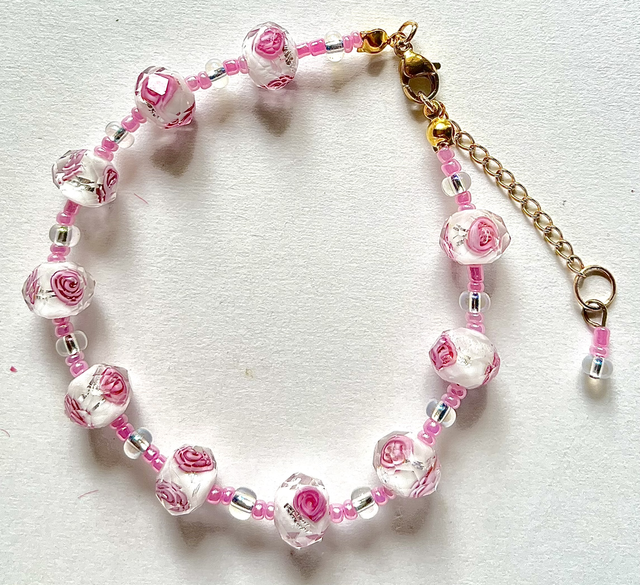 B112 - Bracelet perles en verre lampwork ton rose