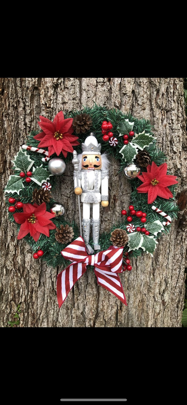 Nutcracker wreath 