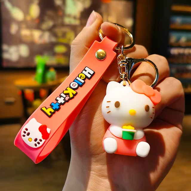 0594 - Hello kitty - met McDonald ijsje