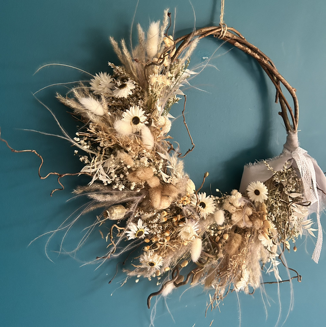 Luxury Neutral 3/4 dried wreath