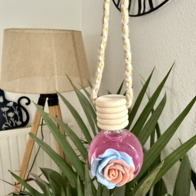 Diffuseur pour voiture motif rose - Parfum au choix