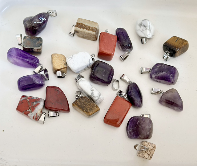 22 x Tumbled Crystal Pendants