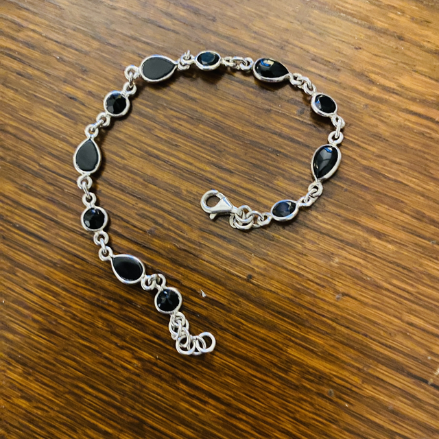 Black Onyx tennis bracelet with round and tear shaped stones onyx in Sterling Silver 7.5"
