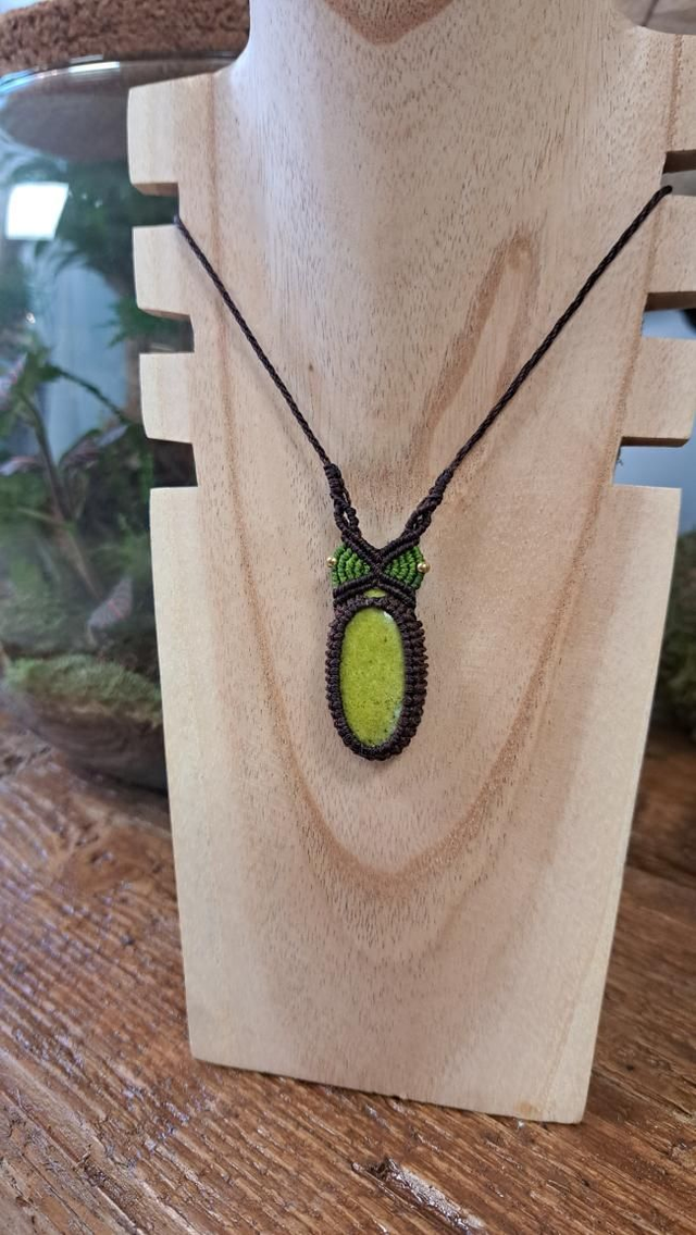 Collier micro-macramé Mixte Opale verte