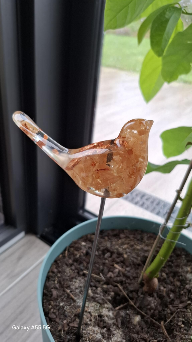 Oiseau en resine/bois et feuille de cuivre