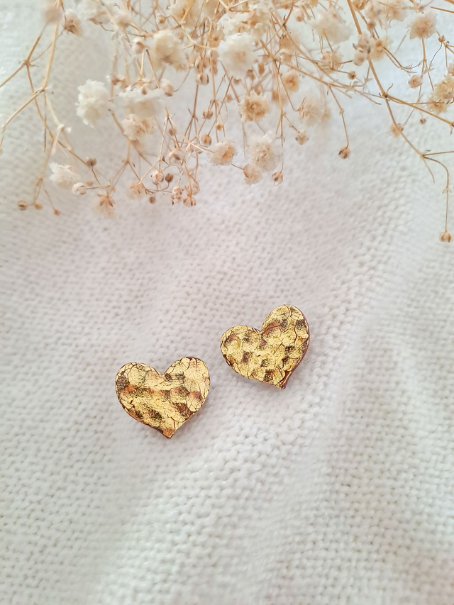 Cœurs martelés dorés