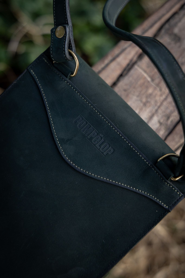 Francis vert profond