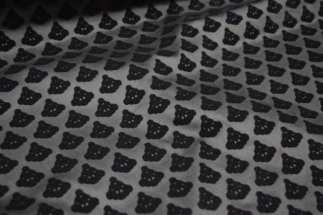 Mantilla terciopelo labrado dis. 050