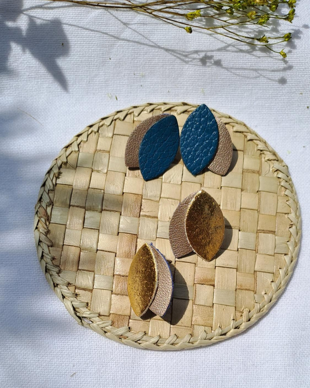 Boucles d'oreilles en matières végétales de céréales et d'ananas 