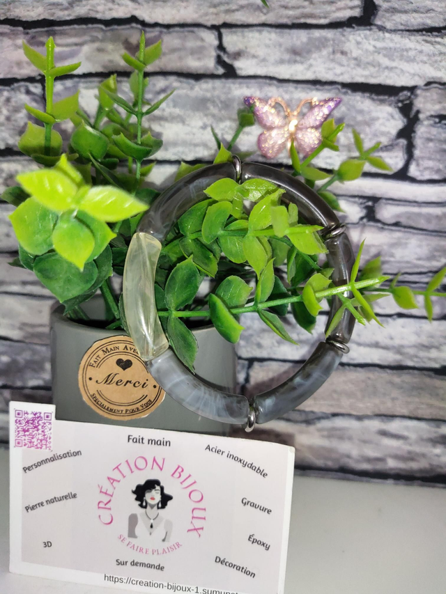 Bracelet perles incurvé 