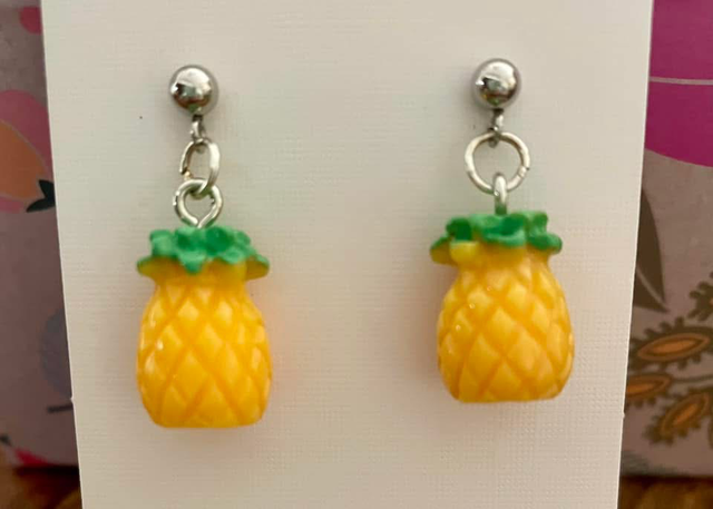 Pineapple earrings silver plated stud settings 