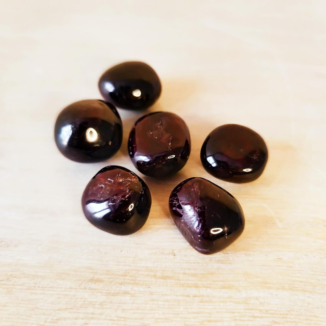 Pierre Roulée Grenat AA