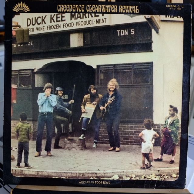CREEDENCE CLEARWATER REVIVAL - Willy and the poor boys
