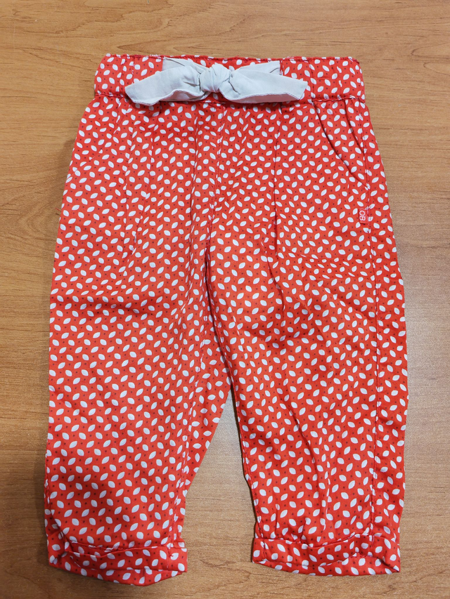 Pantalon fluide rouge en 6 mois