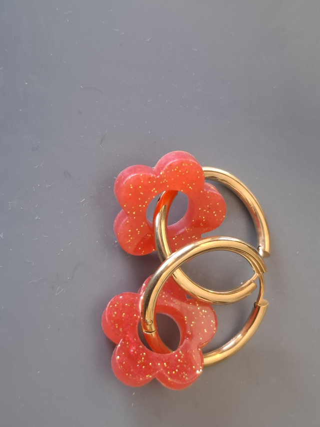 Créoles fleurs rouges