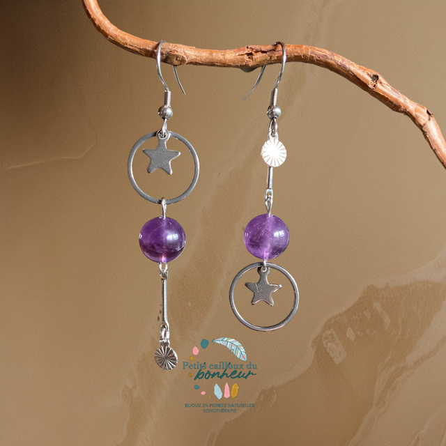 Boucles d’oreilles asymétriques en améthyste 