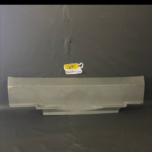 Plastique bac de coffre 