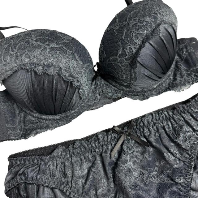 Grey/black satin japanese bra and underwear set UK 36C