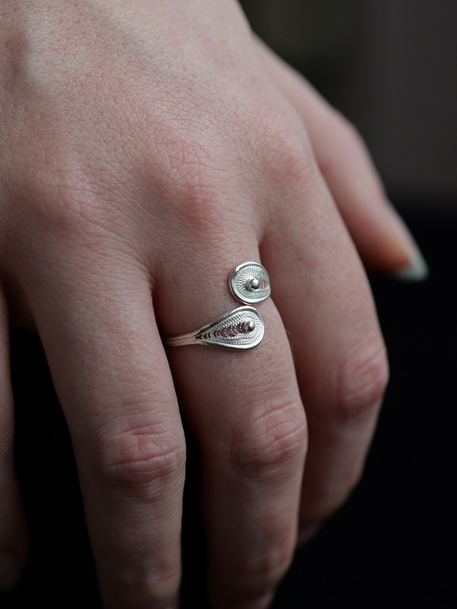 Yin Yang Ring