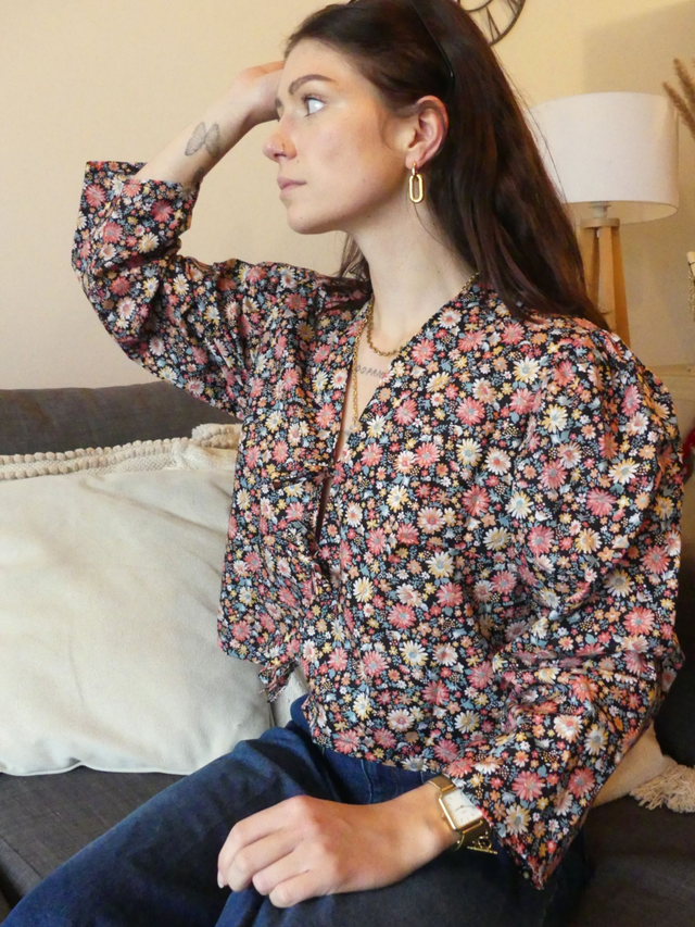 Blouse Rose noir fleurie