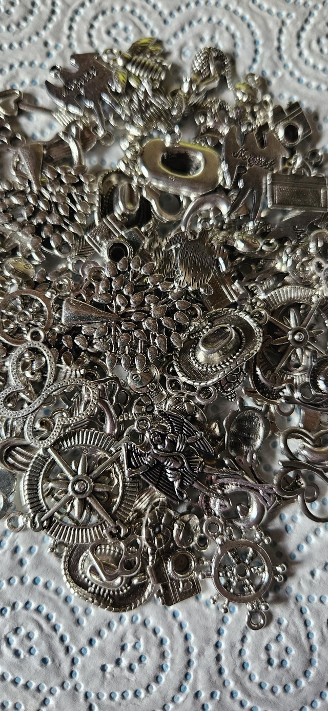 Mixed charms packs of 100