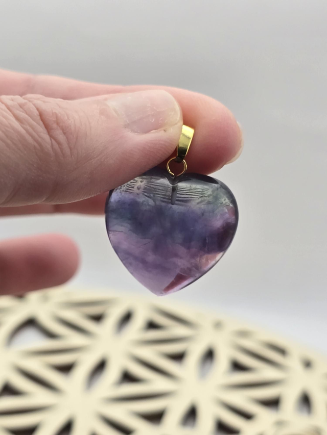 Pendentif Fluorite forme coeur 