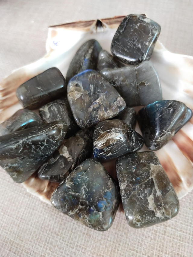 Pierre Roulée Labradorite 