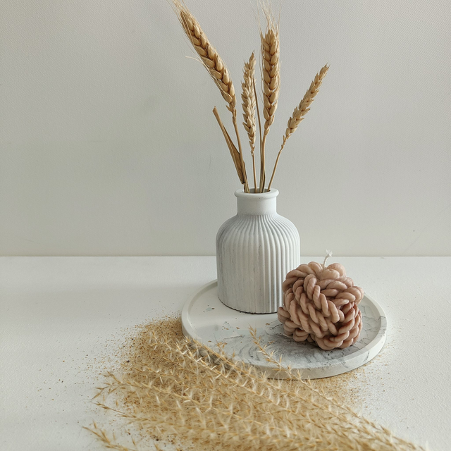 Bougie Pelote de laine vieux rose fragrance sucrée