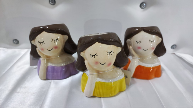 Portapiante In Porcellana 3 Soggetti Assortiti