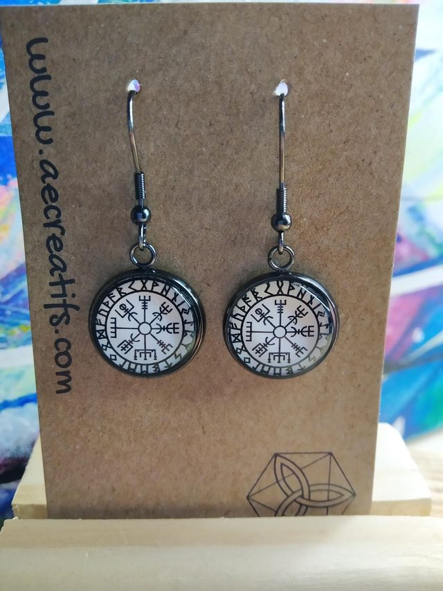 Boucles d&#039;oreilles cabochons vegvisir