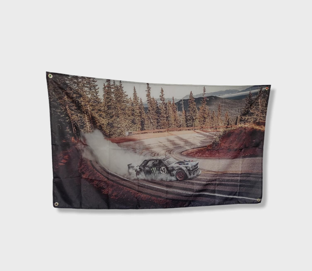 Drapeau Ken Block drift