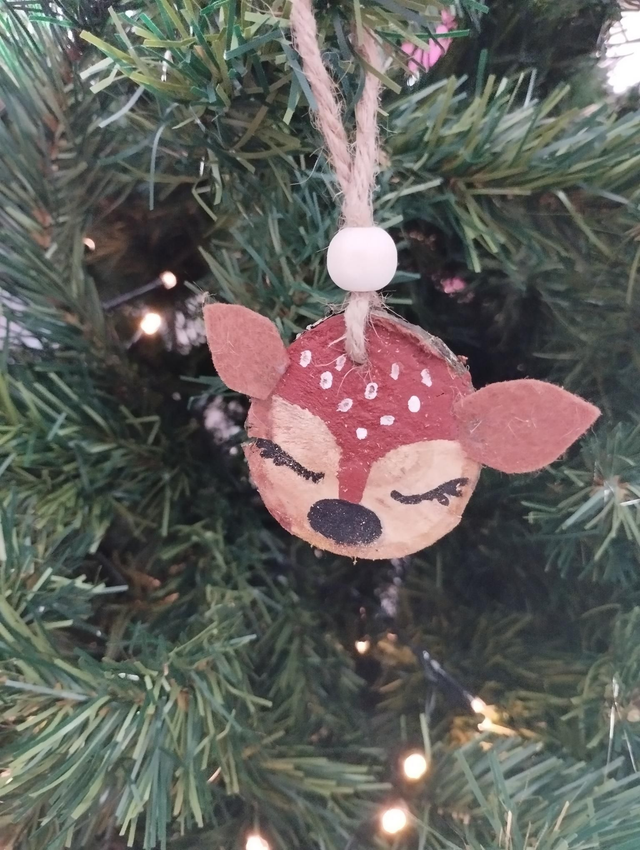 Déco suspension en bois - Bambi / Biche